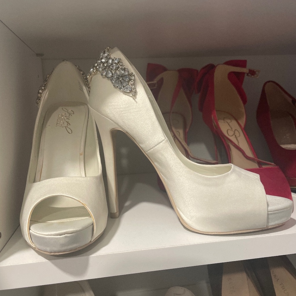 badgley  mischka heels